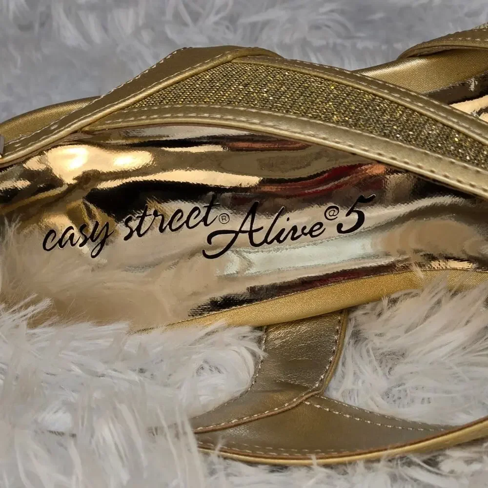 Easy Street Alive @ 5 Tristen Women's Gold Dress Slingback Heels Size 8.5